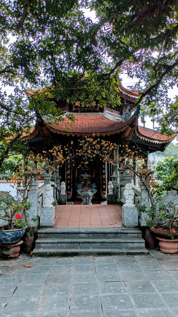 Tay Ho Temple